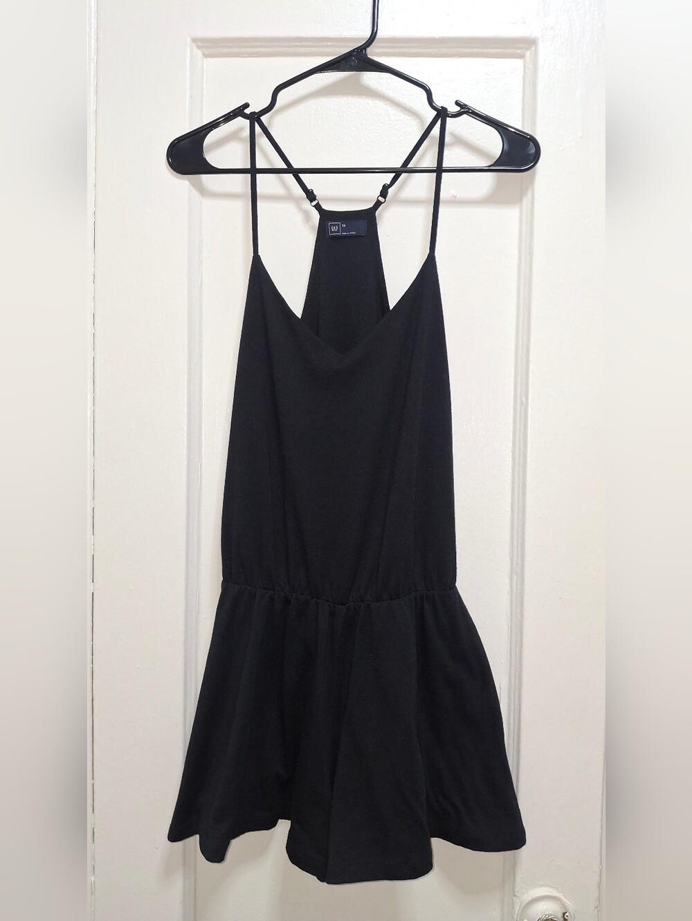 GAP Black Sleeveless Romper XS Racerback Flowy Stretch Casual Shorts Jumpsuit